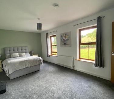 Monaghan Maison | Lakeview Lodge