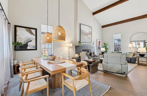 Warr Acres Maison | Lakeview Lounge Group-friendly Near Hefner #lw