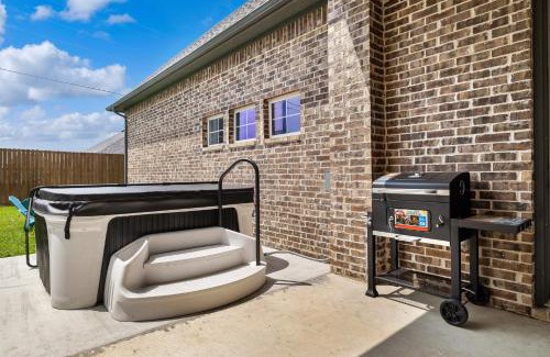 Lakewood Village Maison | Lakeview Oasis Home with Spa