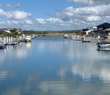 Yamba Appartement | Lakeview Stay Yamba Water Front Access