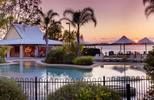 Cams Wharf Maison | Lakeview Terrace at Rafferty’s Resort - Great Getaway for the family