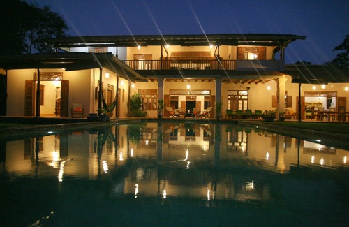 Kathaluwa Villa | Villa Lakeview, Villa de 4 chambres sur le lac Koggala. Superbes vues. Piscine privée. Chef.