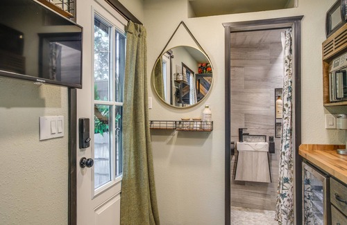 Tillicum Appartement | Lakewood Vacation Rental - Walk to American Lake!