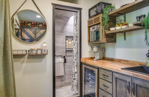 Tillicum Appartement | Lakewood Vacation Rental - Walk to American Lake!