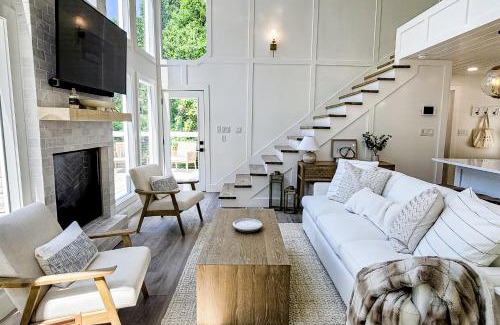 Maynardville Maison | Lakin' It Easy