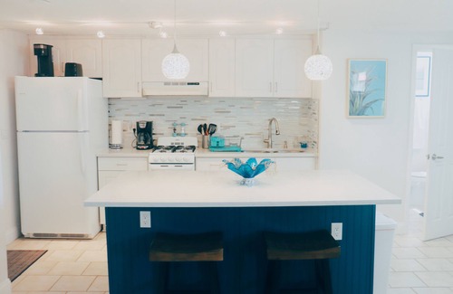Horton Shores Appartement | LaLa`s Beach House, Two! - Walking Distance to the Beach and Great Shopping!