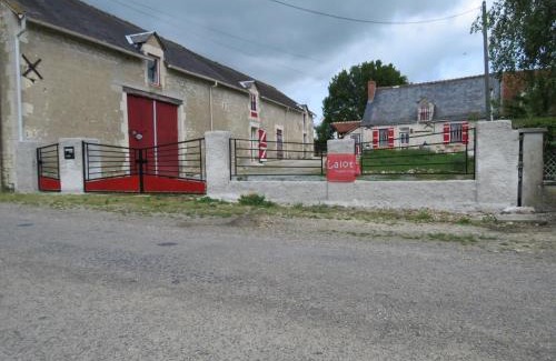 Oulches Appartement | Lalot gîte