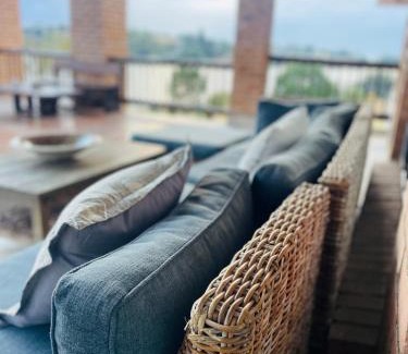 Emalahleni Maison | LamaProp Stay Inn