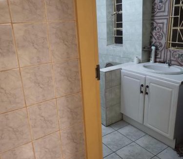 Krugersdorp Maison | LaMavuso Guesthouse