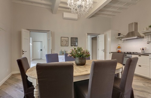 Santa Croce Maison | Lambert Apartment Florence historic center