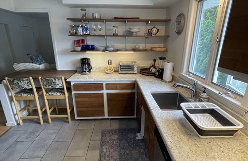 Lambertville Appartement | Lambertville-in town-Elevated Deck-Stroll by Delaware River just blocks away