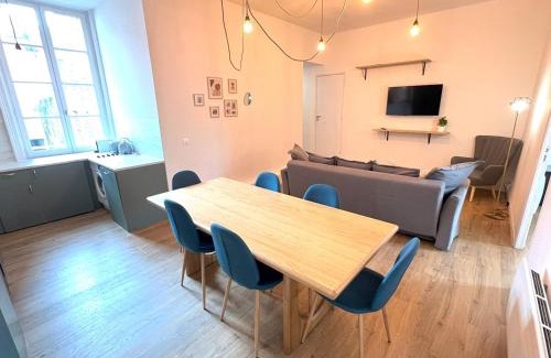Centre Appartement | LAMENNAIS GRAND - Renovated Rennes 8 pers