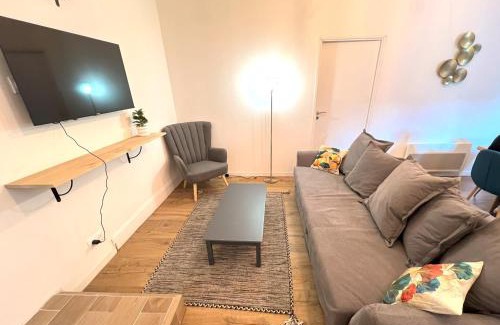 Centre Appartement | LAMENNAIS GRAND - Renovated Rennes 8 pers