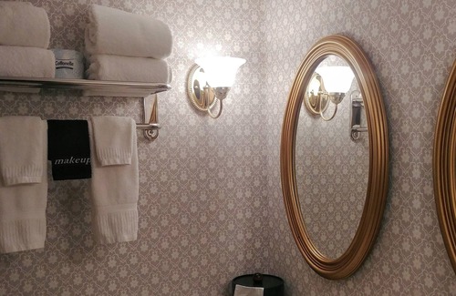 Hampton Hôtel | Lamie's Inn and The Old Salt Restaurant