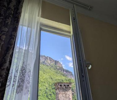 Lalkhori Maison | LAMPAREULA - ლამპარეულა