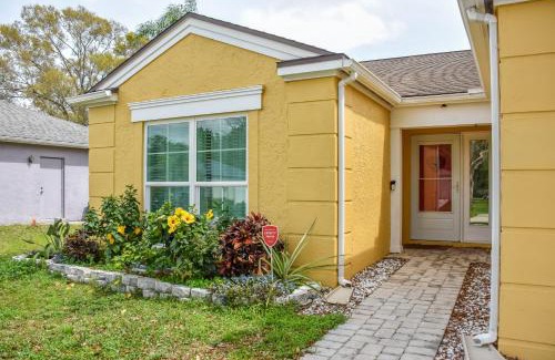 Trailer Estates Maison | Lanai and Pond at Tranquil Bradenton Retreat!