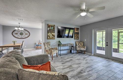 Trailer Estates Maison | Lanai and Pond at Tranquil Bradenton Retreat!