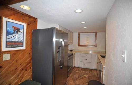 Warrior's Mark Copropriété | Lance's West 6 Condo with Pool & Hot Tub