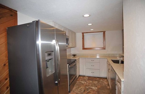 Warrior's Mark Copropriété | Lance's West 6 Condo with Pool & Hot Tub