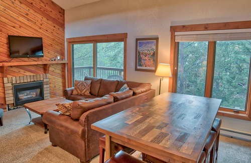 Warrior's Mark Copropriété | Lance's West 6 Condo with Pool & Hot Tub