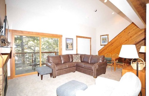 Warrior's Mark Copropriété | Lance's West 6 Condo with Pool & Hot Tub