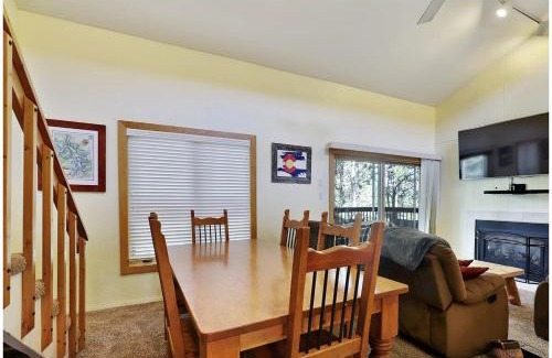 Warrior's Mark Maison | Lances West 2BDR and Loft Very Walkable