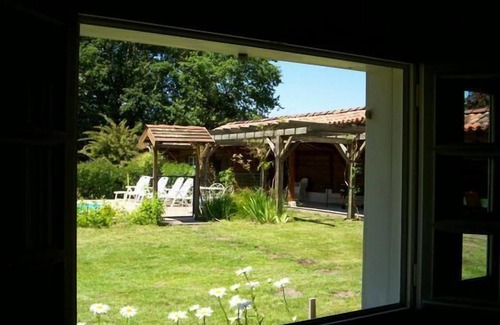 Sabres Maison | Maison dite "du Thiou", 4 ch. 10 pers. piscine privée, calme charme et espace.