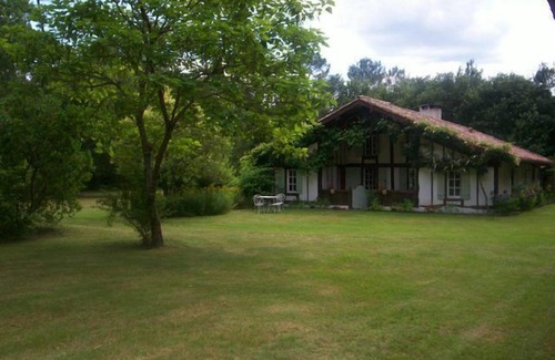 Sabres Maison | Maison dite "du Thiou", 4 ch. 10 pers. piscine privée, calme charme et espace.
