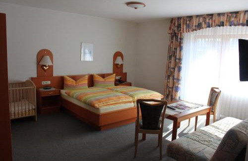 Eimelrod Maison | Landgasthof Hotel Sauer