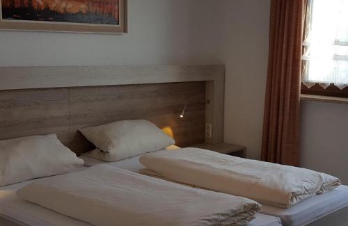 Riedenburg Maison | Landgasthof Zur Linde