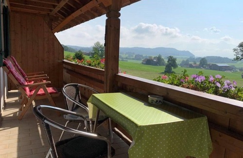Hopferau Appartement | Landhaus Böck Bergblick - Holiday apartment Bergblick
