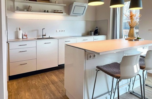 Ralswiek Maison | Landhaus Jarnitz- Spacious vacation home on Rügen - ideal for family vacations