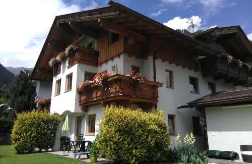 Neustift Im Stubaital Appartement | Landhaus Müller