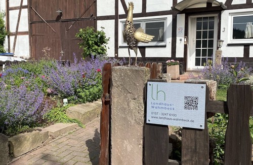 Gewissenruh Appartement | Landhaus Wahmbeck - holiday apartment - right on the Weser cycle path