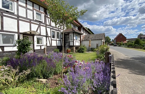 Gewissenruh Appartement | Landhaus Wahmbeck - holiday apartment - right on the Weser cycle path