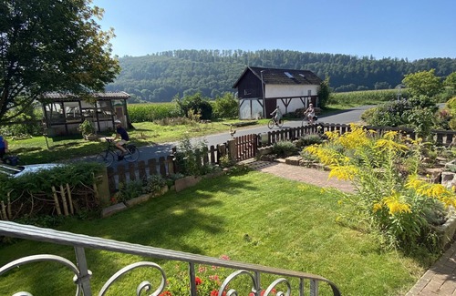 Gewissenruh Appartement | Landhaus Wahmbeck - holiday apartment - right on the Weser cycle path
