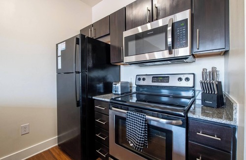 Church Hill Appartement | Landing | Amazing 1BD, Courtyard, Rooftop Lounge