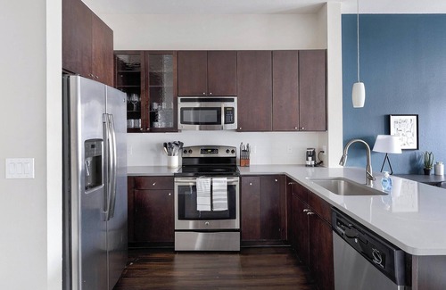 Old East Dallas Appartement | Landing at Macallan on Ross - 1 Bedroom in Upto.