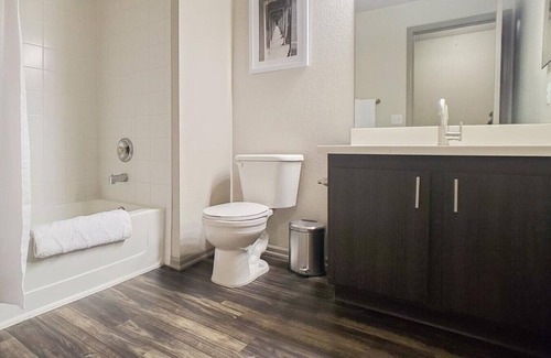 Denver Appartement | Landing at Mile 44 Apartments - 2 Bedrooms in Downtown Denver