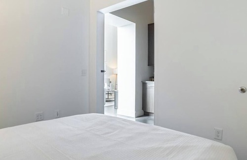 Ampere Appartement | Landing at Parkway Lofts Apts - Studio in East Orange