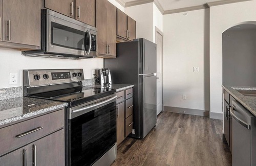 Manor Appartement | Landing at The Flats at Shadowglen - 1 Bedroom .
