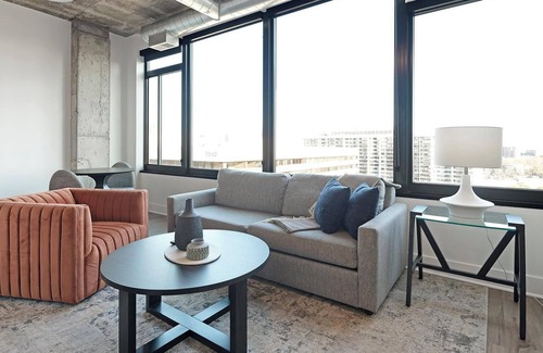 Baileys Crossroads Appartement | Landing at Three Collective - 1 Bedroom in Fall.