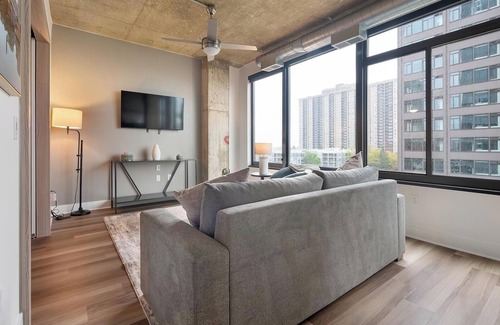 Baileys Crossroads Appartement | Landing at Three Collective - 1 Bedroom in Fall.