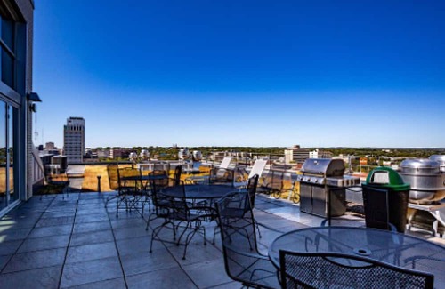 Downtown Omaha Appartement | Landing at Wire - 1 Bedroom in Downtown