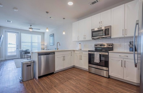 Wetmore Appartement | Landing | Chic 1BD, Clubhouse, Gym