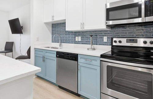 Eden Appartement | Landing | Chic 1BD, Pool, Clubhouse
