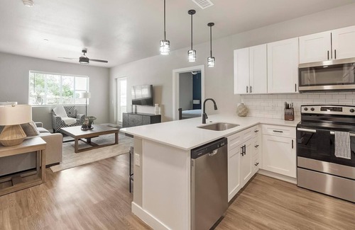 Goodyear Appartement | Landing | Chic 2BD, Clubhouse