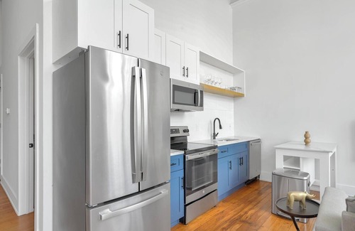 Greenville Appartement | Landing | Chic 2BD, Gym, Yoga Studio