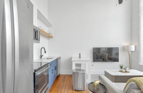 Greenville Appartement | Landing | Chic 2BD, Gym, Yoga Studio