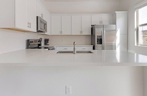Oro Valley Appartement | Landing | Chic 2BD, Pool